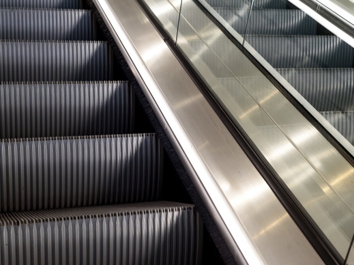 escalator cleaners uk